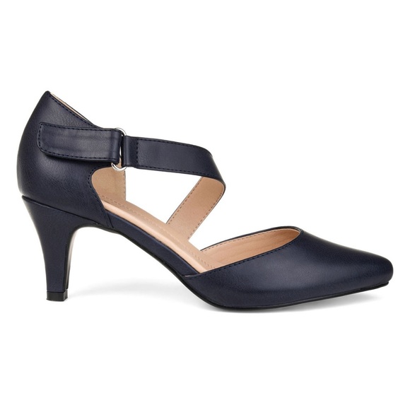 Journee Collection Tillis Pumps - Picture 3 of 16